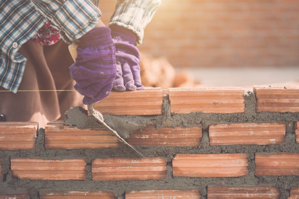 How to Repair a Masonry Wall: Step-by-Step Guide for Homeowners